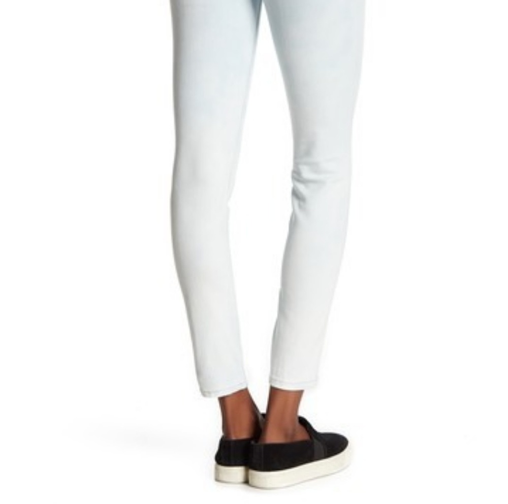 🆕️SEVEN High Rise Booty-Shaper Skinny Jeans🆕️ - Picture 4 of 6